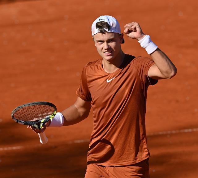 朱宁浩平日 朱宁浩平日