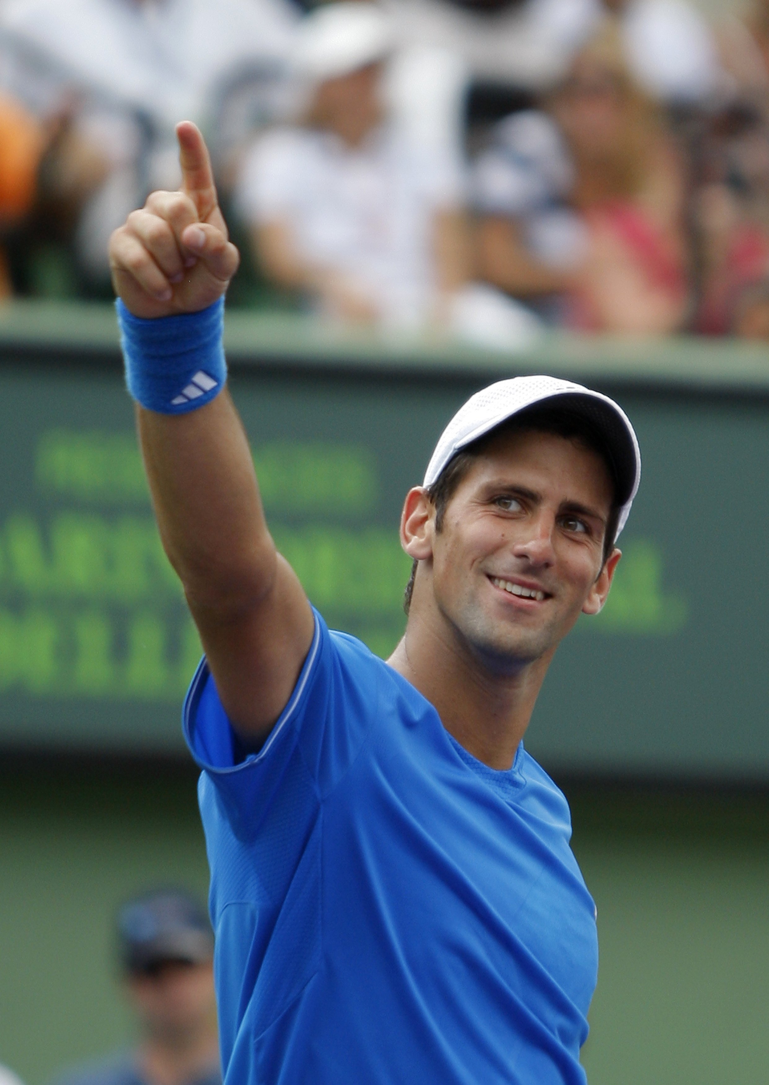 人出庭作证 人出庭作证