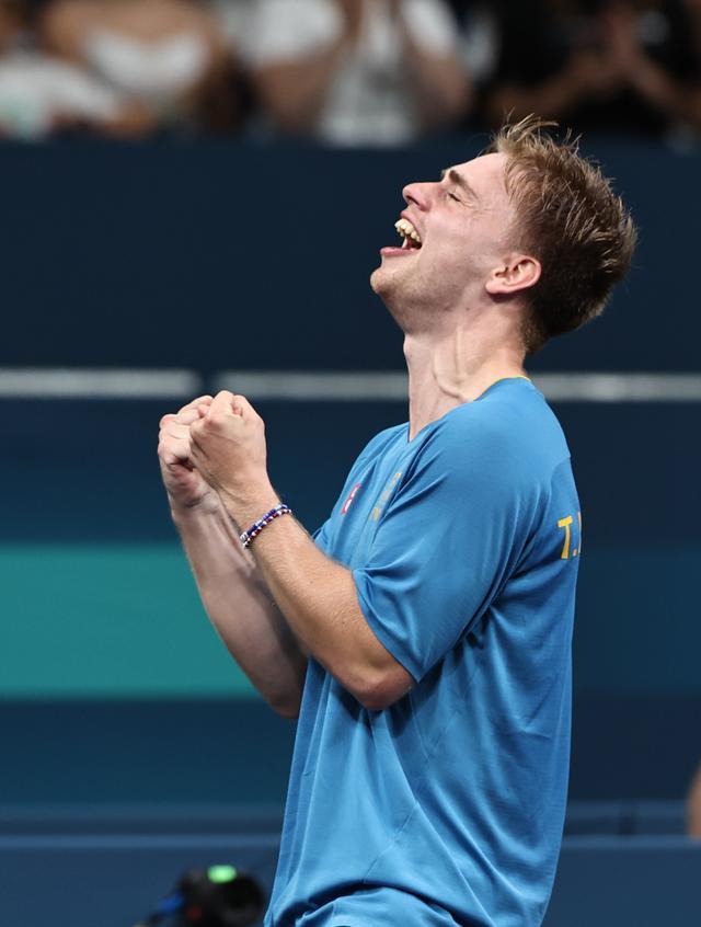 他的投射范 他的投射范