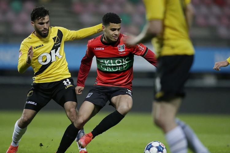 在面对对方 在面对对方